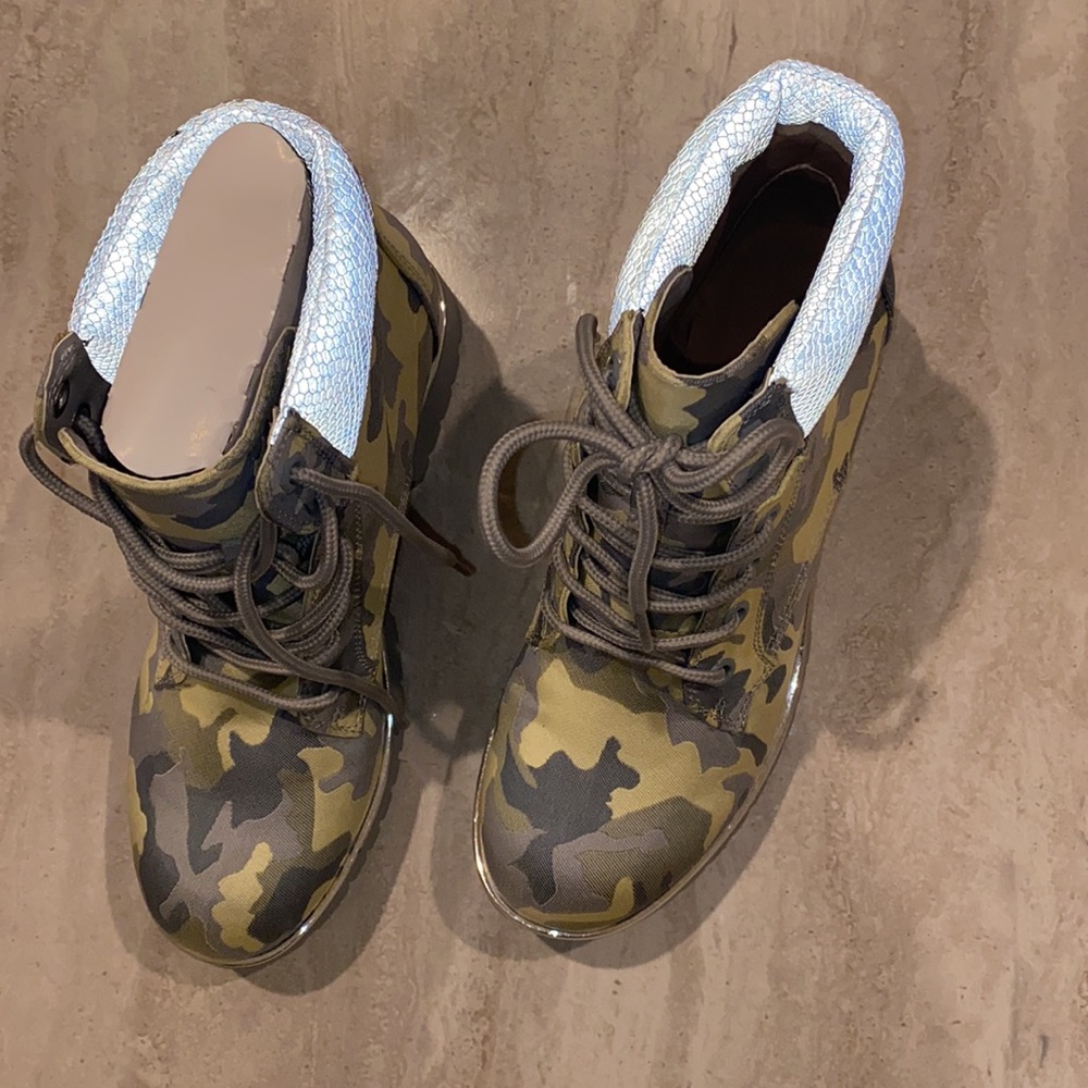 Camo Boots W6 - Picture 4 of 4
